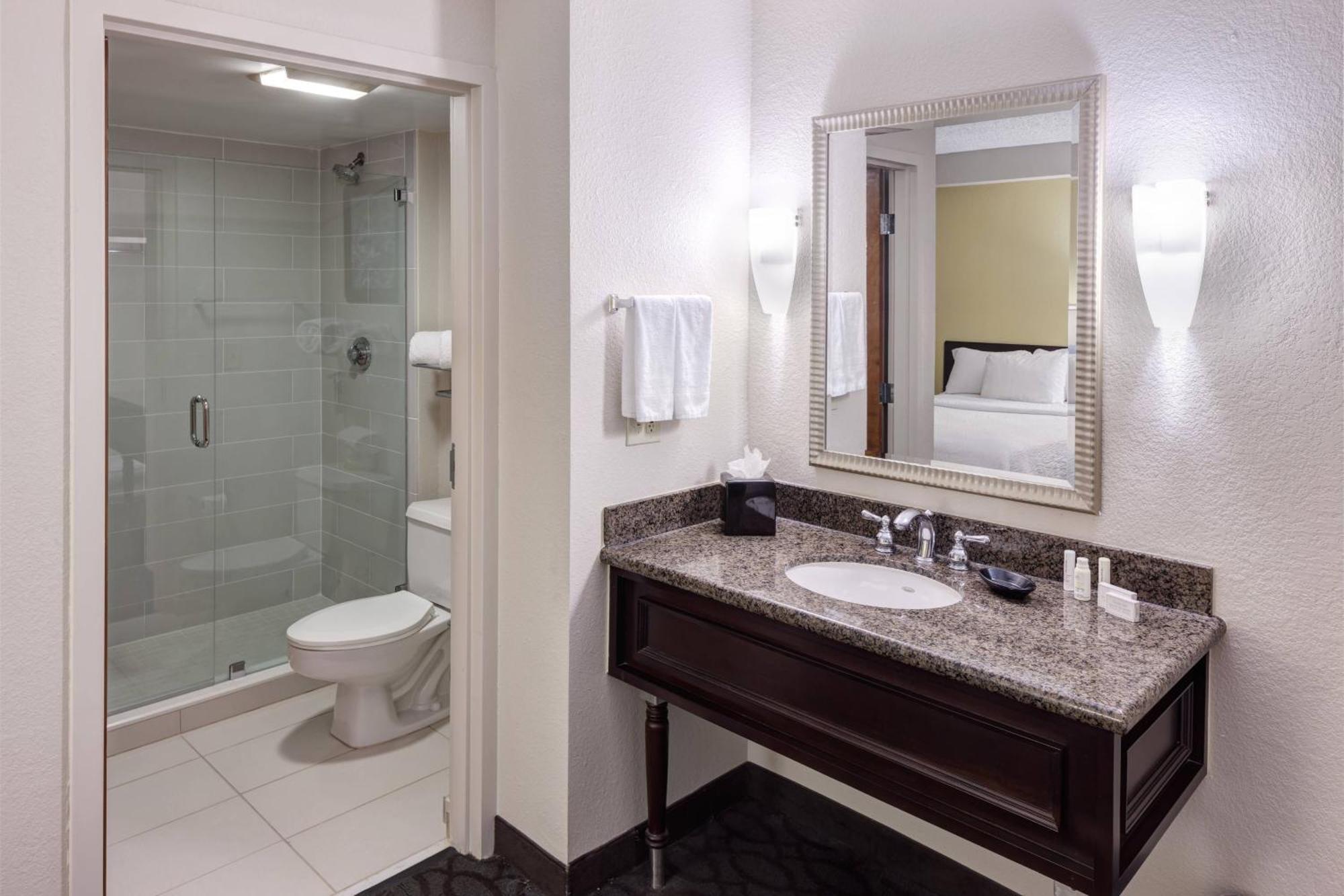Springhill Suites By Marriott Dallas Downtown / West End Exterior foto
